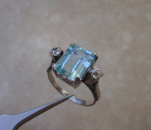 ringAqua5.5ct2Dia4