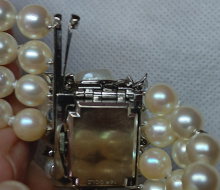 watch82pearls24