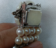 watch82pearls25